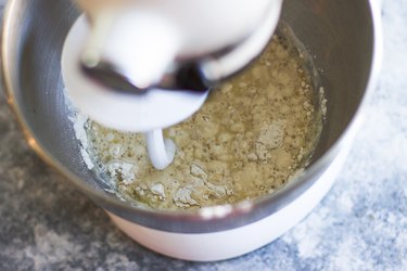 How to Make Olive Garden's Breadsticks